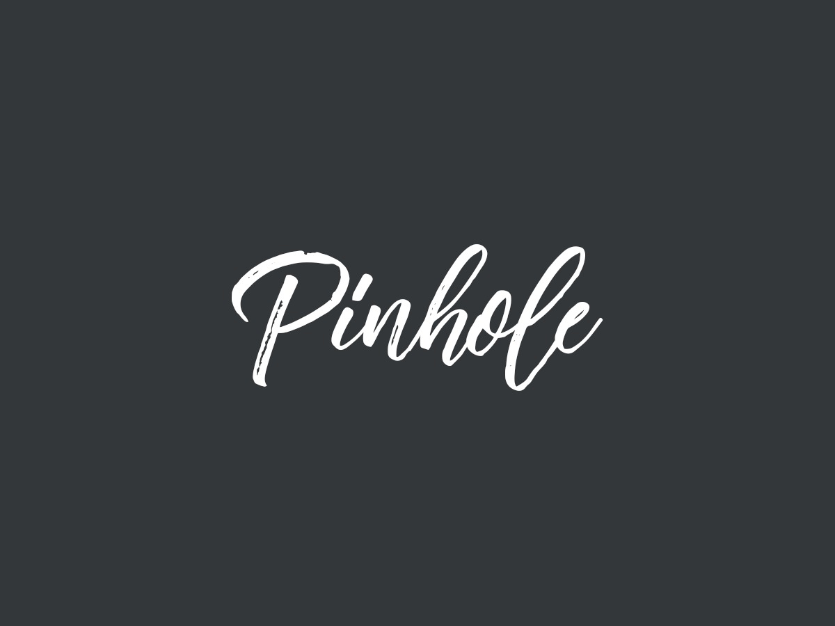 Pinhole WordPress gallery theme